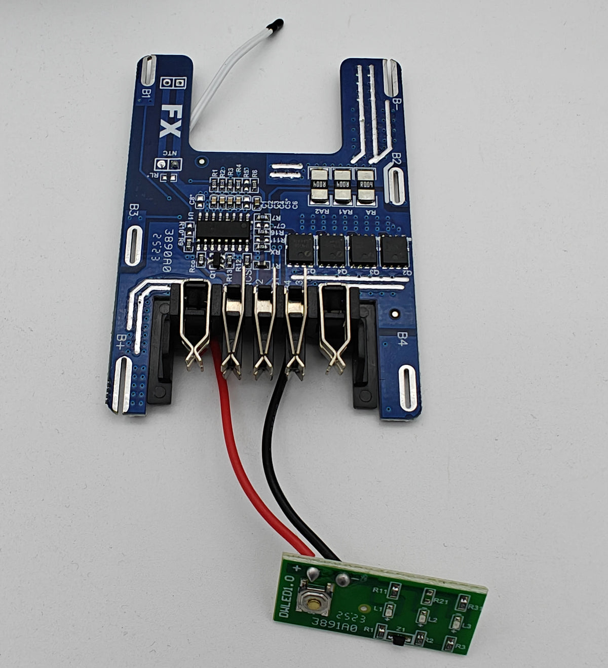 10 X 18650 Lithium-Ion Battery Box Charging Protection Circuit Board with Bms and Temperature Control Power-Off, 18V 20V Battery Suitable for Dewalt Dcb183 Dcb200 Lithium-Ion Battery Box