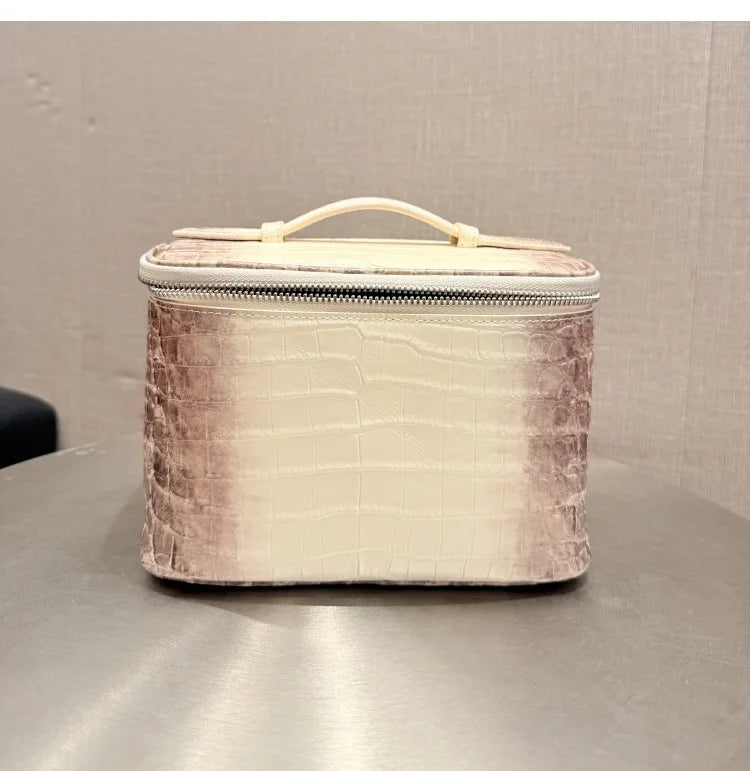 First layer cowhide crocodile pattern Makeup Bag Large Capacity Women Travel Toiletry Carry Case Classic Organizr Cosmetic pouch