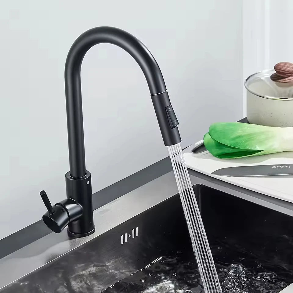 Silver/black stainless steel pull-out hot and cold water sink/washbasin faucet, suitable for kitchens, with splash-proof design.
