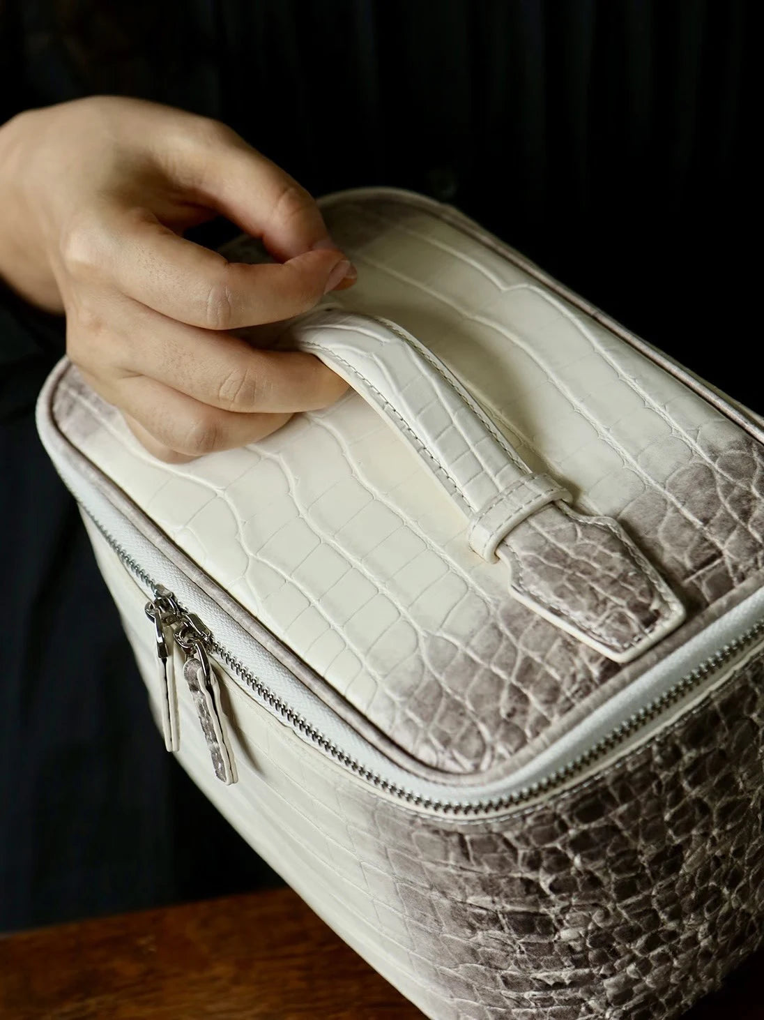 First layer cowhide crocodile pattern Makeup Bag Large Capacity Women Travel Toiletry Carry Case Classic Organizr Cosmetic pouch