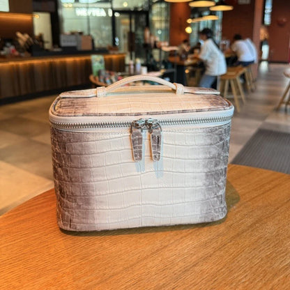 First layer cowhide crocodile pattern Makeup Bag Large Capacity Women Travel Toiletry Carry Case Classic Organizr Cosmetic pouch